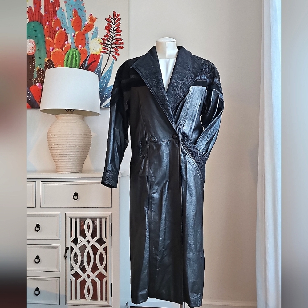 🖤 Vintage Wilsons Leather Long Trench Coat Thinsulate Black Embossed Leather